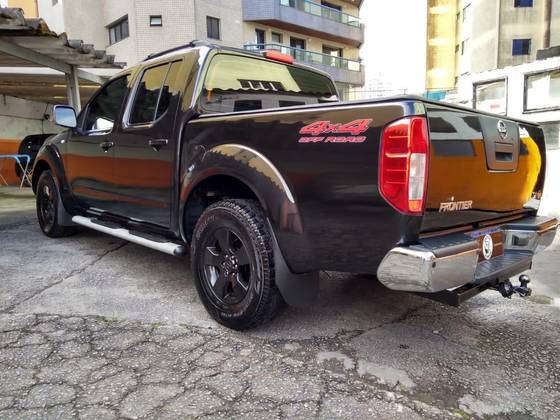 NISSAN FRONTIER 2.5 SE 4X4 CD TURBO ELETRONIC DIESEL 4P MANUAL